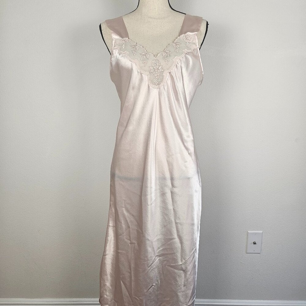 American Vintage Women's Light Pale Pink Nightgown Size M